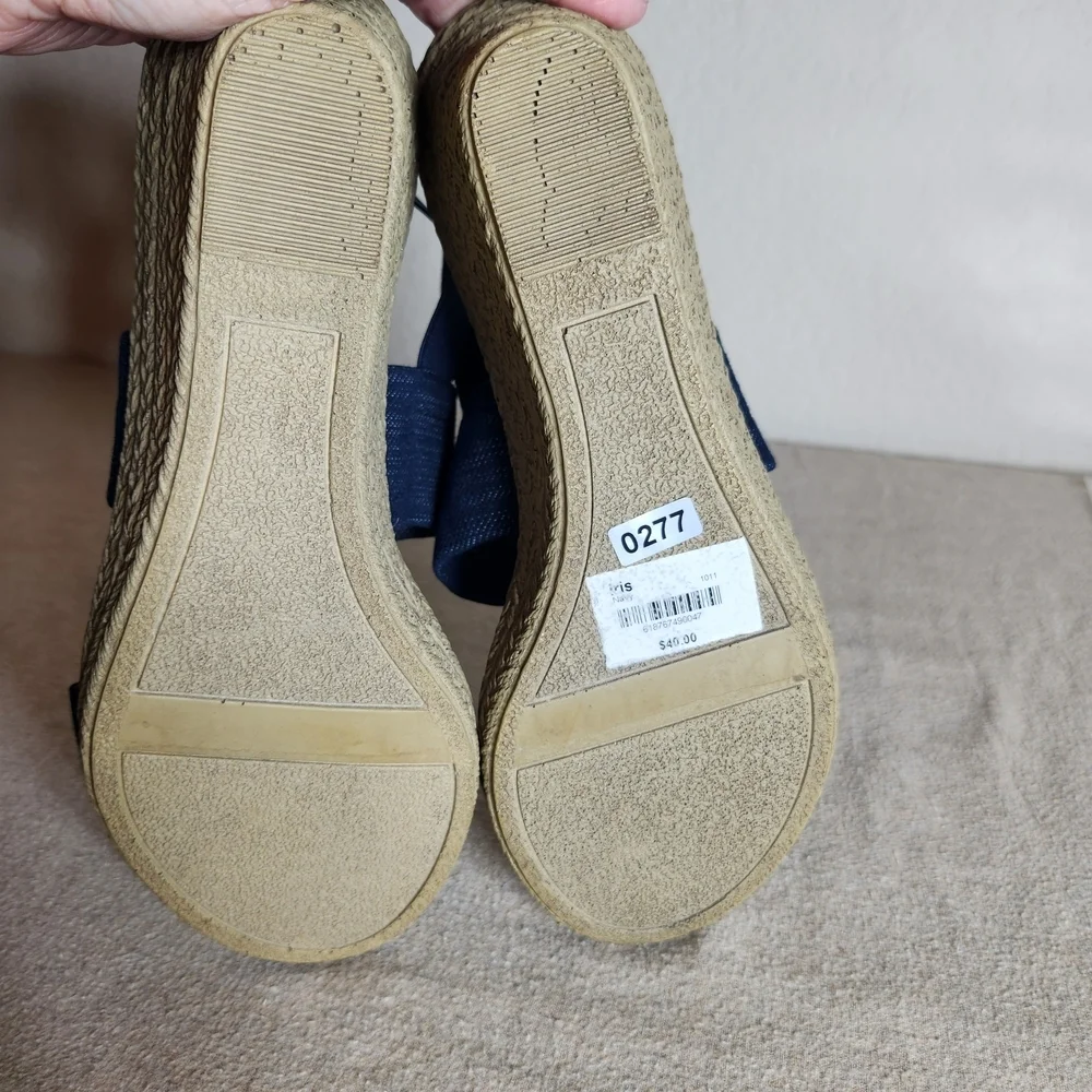 Navy Blue Womens 8 1/2 Espadrille Sandals Denim Look Suede Sole